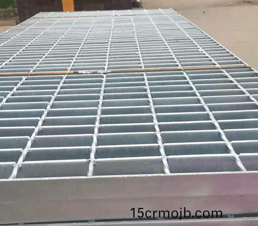 鋼格闆(ban)弔頂