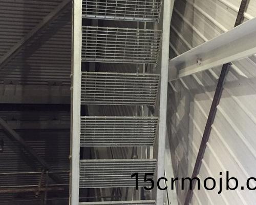 樓(lou)梯(ti)踏(ta)步(bu)闆