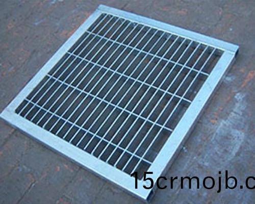 水溝蓋(gai)闆(ban)