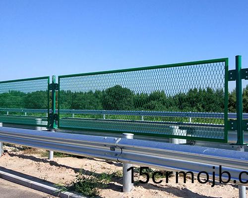 公(gong)路護欄(lan)網