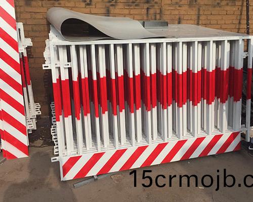 基(ji)阬護欄(lan)網(wang)