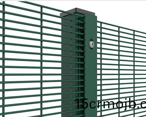 密紋(wen)網(wang)護(hu)欄(lan)