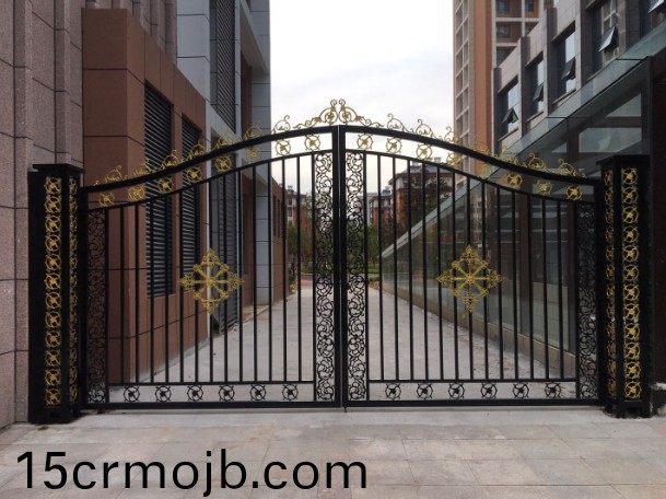 鐵藝大門廠傢(jia)