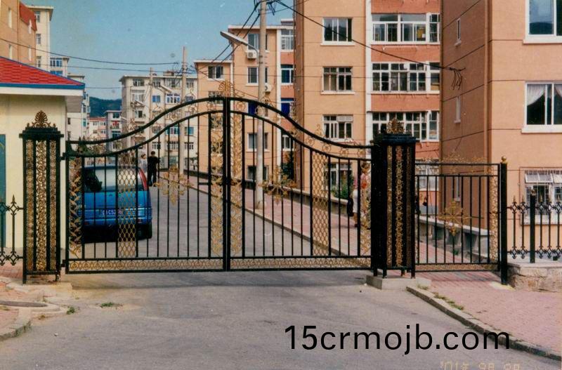  鐵(tie)藝大門(men)展示