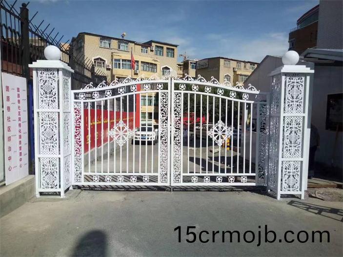 鐵藝大(da)門(men)