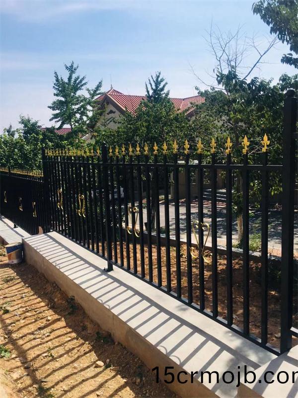 鐵藝欄桿(gan)安裝