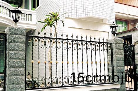  鐵藝護(hu)欄(lan)