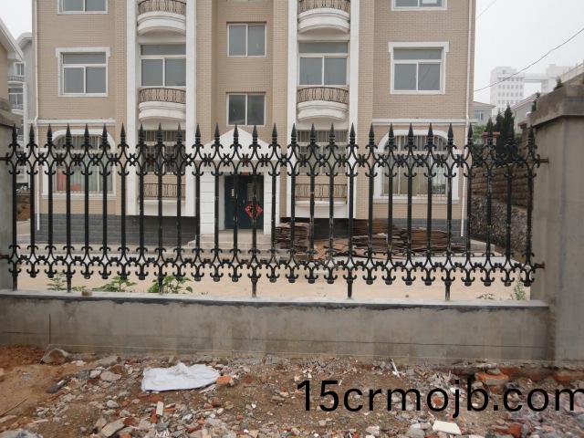  大(da)連鐵藝護欄